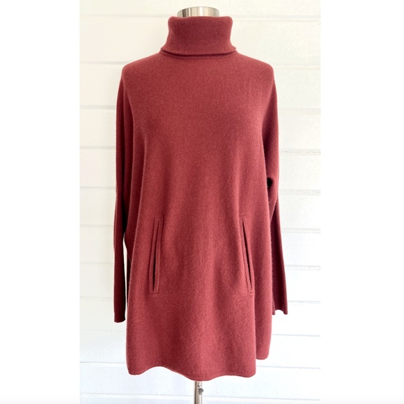 GARNET HILL Oversized Turtleneck Cashmere/Wool Blend Sweater in Goji Berry - S - Picture 2 of 12